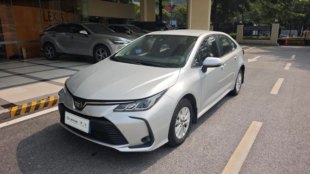 Toyota Corolla 1.2T S-CVT GL Edition, 2019 — фото 1