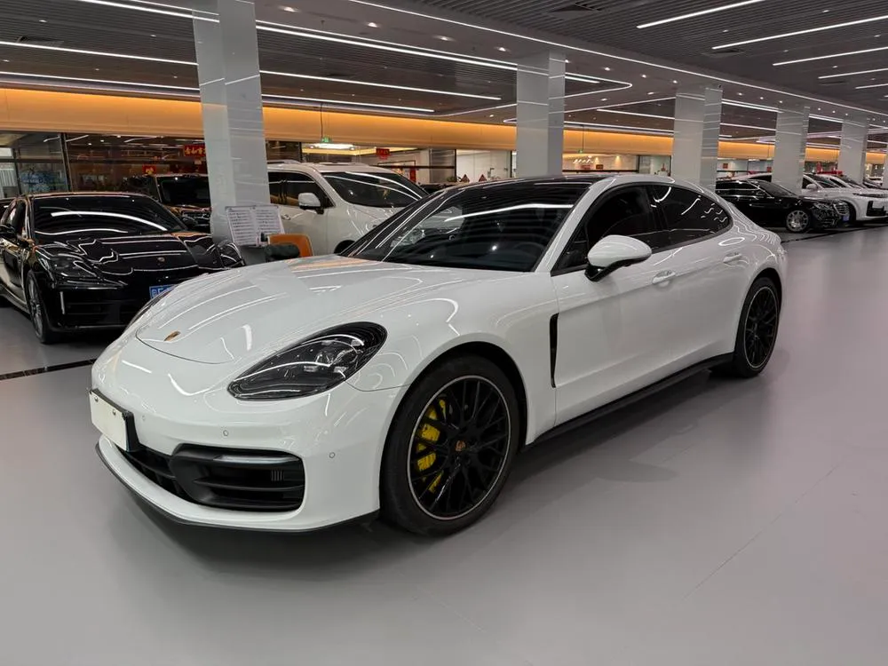 Porsche Panamera, 2022