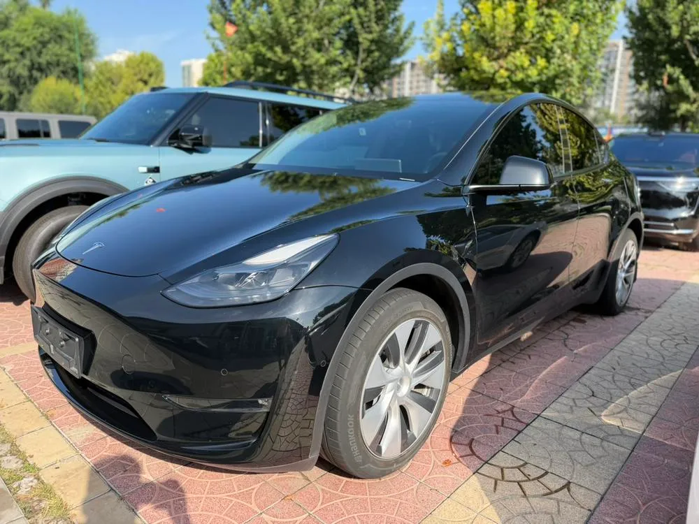 Tesla Model Y, 2023