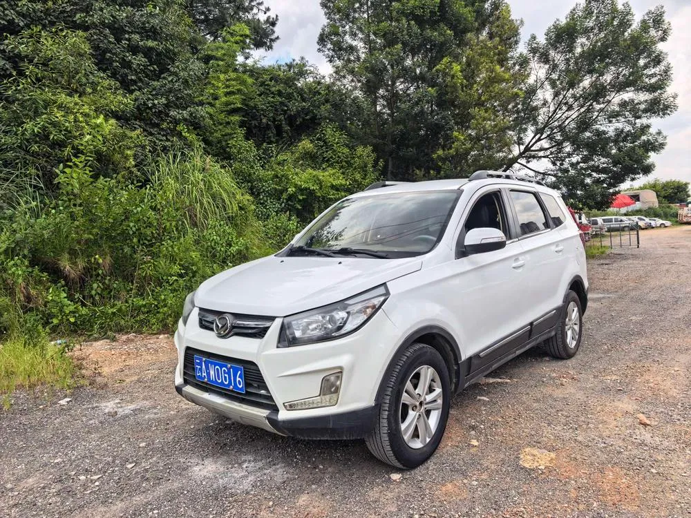 Beiqi Huansu BAIC Huansu S3, 2016
