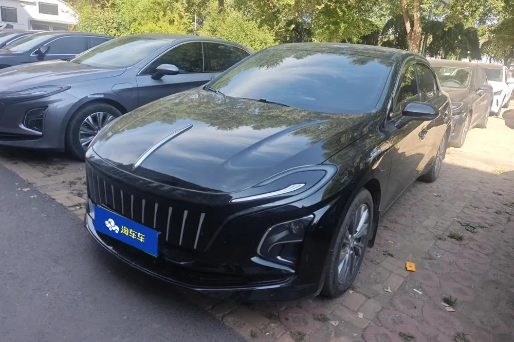 Hongqi E-QM5, 2024