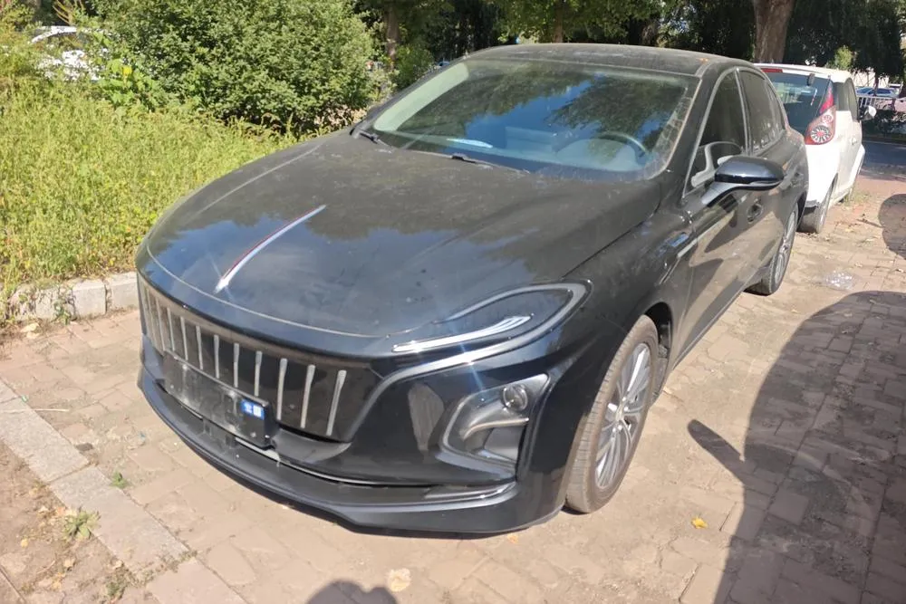 Hongqi E-QM5, 2023