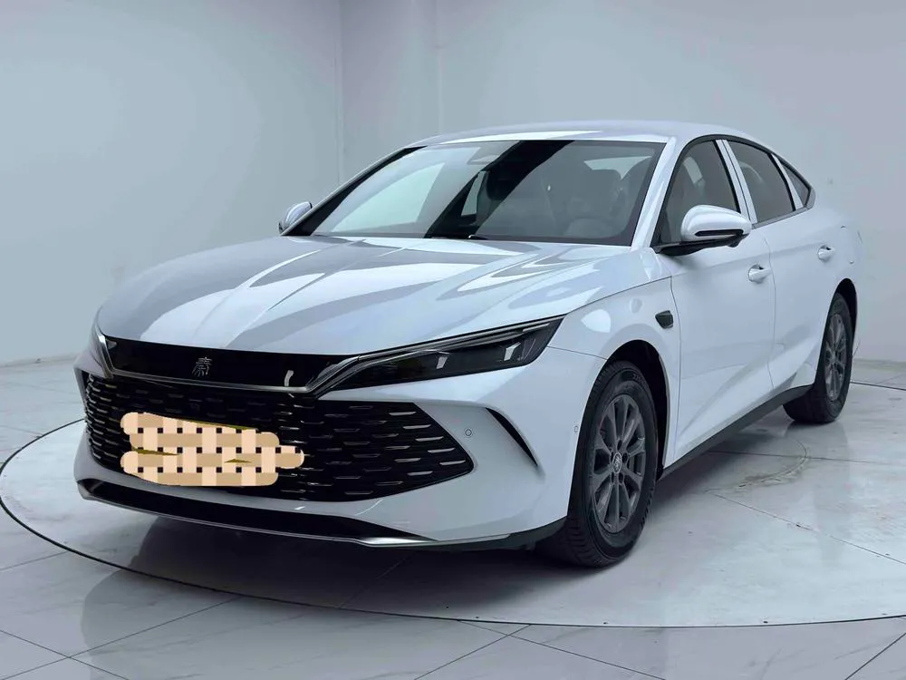 BYD Qin L DM, 2025