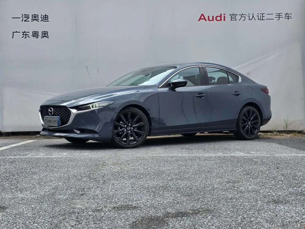 Mazda 3 Axela, 2022