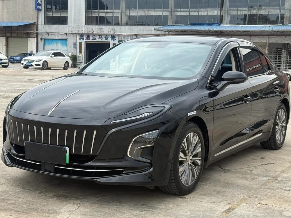 Hongqi E-QM5, 2024