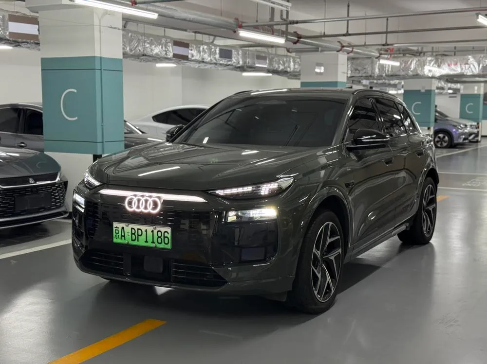 Audi Q6L e-tron Navigator Edition, 2026 — фото 1
