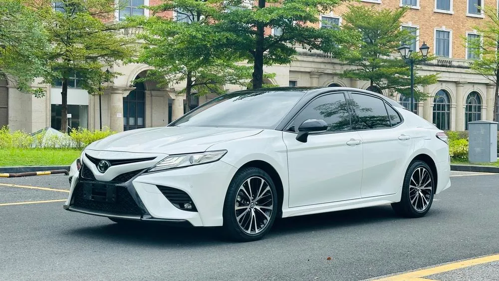 Toyota Camry, 2019