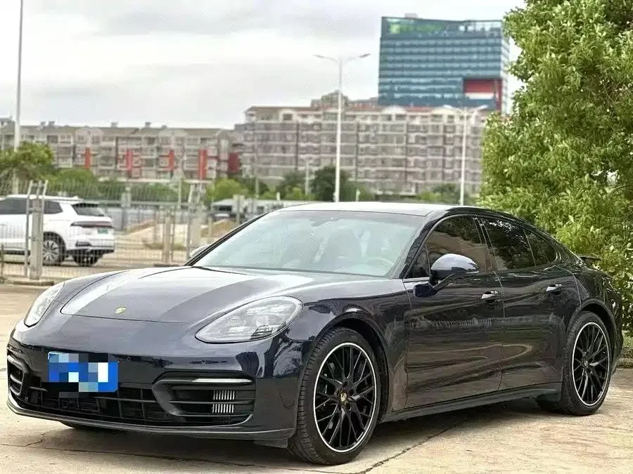Porsche Panamera, 2022