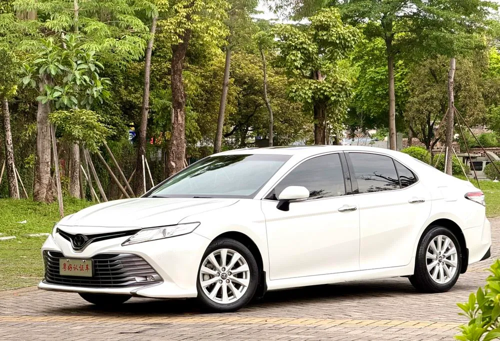 Toyota Camry, 2019