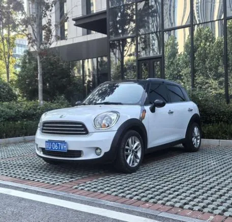 MINI COUNTRYMAN, 2011