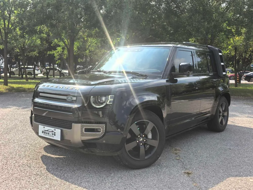 Land Rover Defender, 2024
