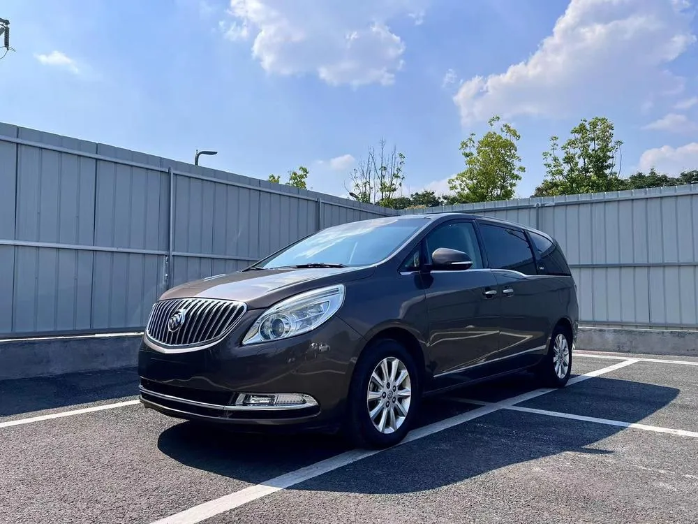 Buick GL8, 2013