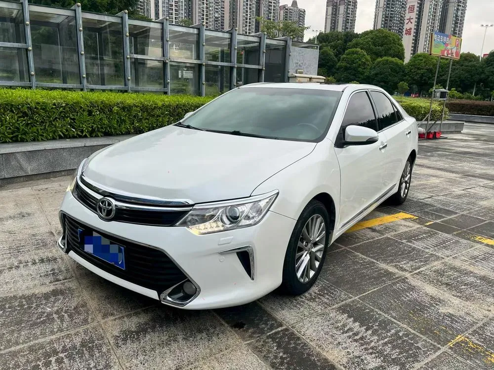 Toyota Camry, 2016