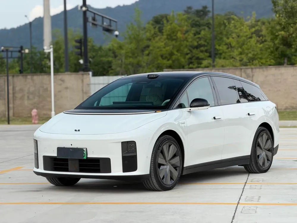 Li Auto Li i6, 2025