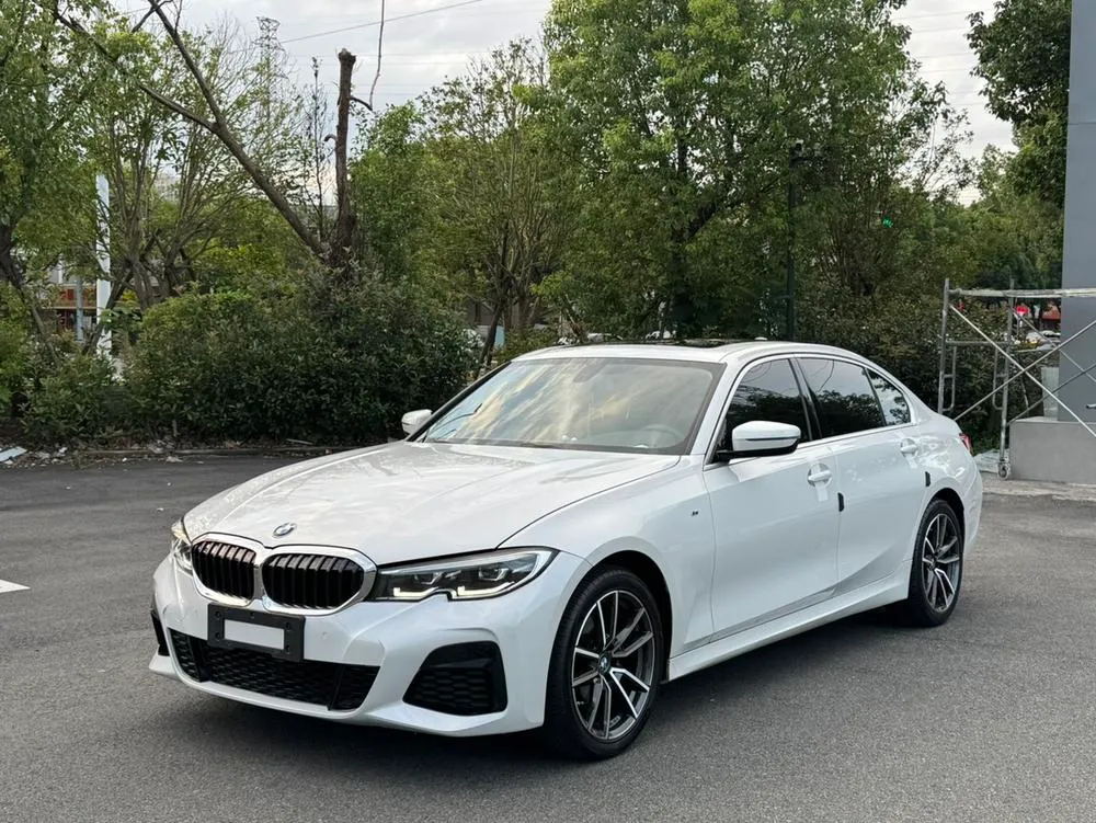 BMW 3-Series, 2022
