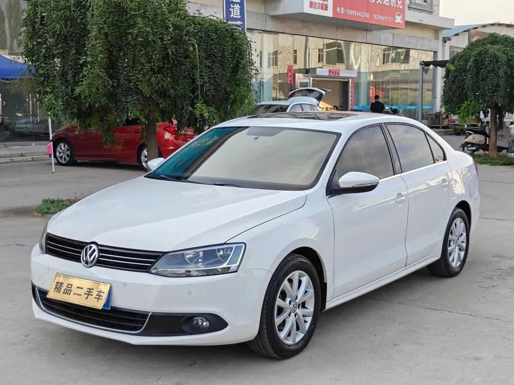 Volkswagen Sagitar, 2012
