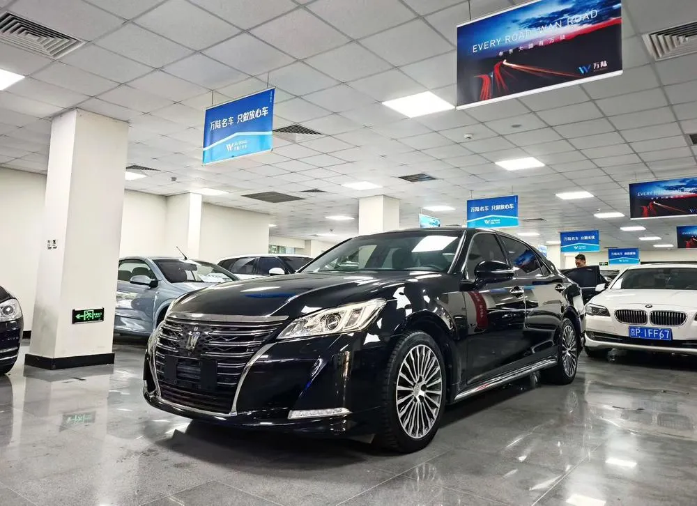 Toyota Crown, 2018