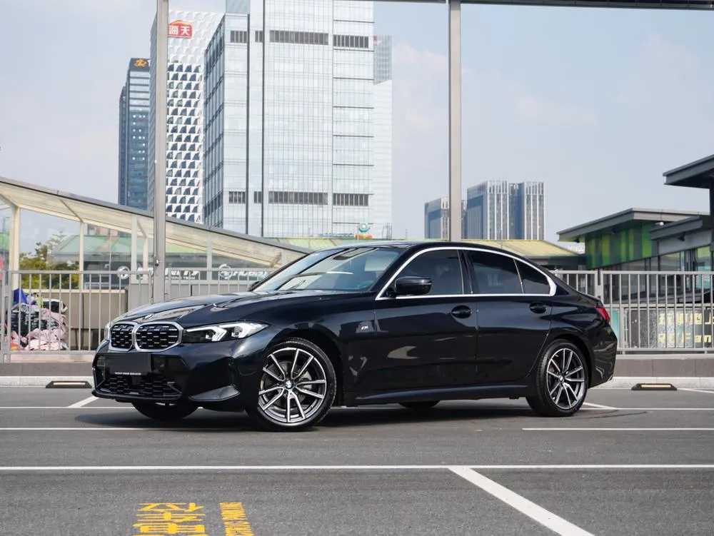 BMW 3-Series, 2025