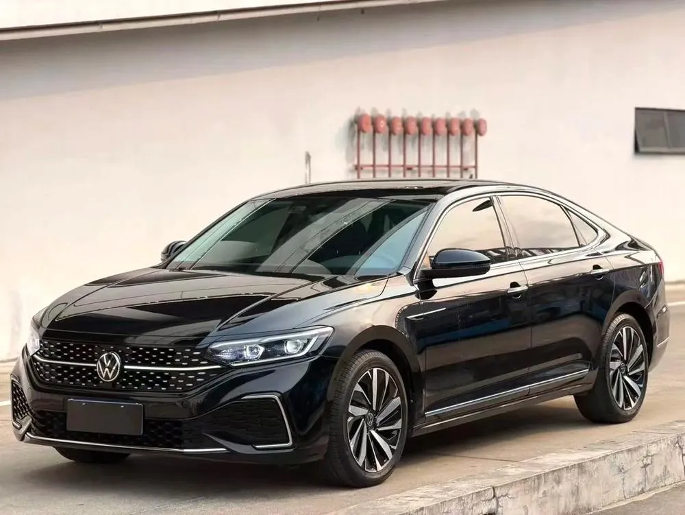 Volkswagen Passat, 2022