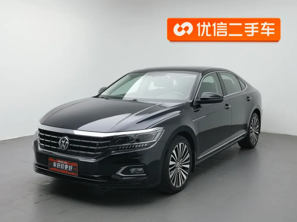 Volkswagen Passat 330TSI Luxury Edition CN6, 2019 — фото 1