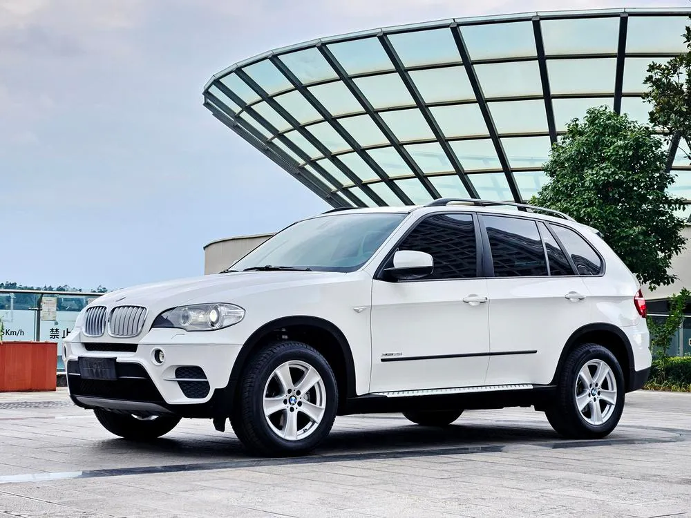 BMW X5 (Import), 2011