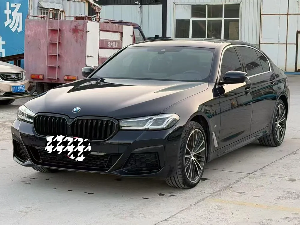 BMW 5-Series, 2022