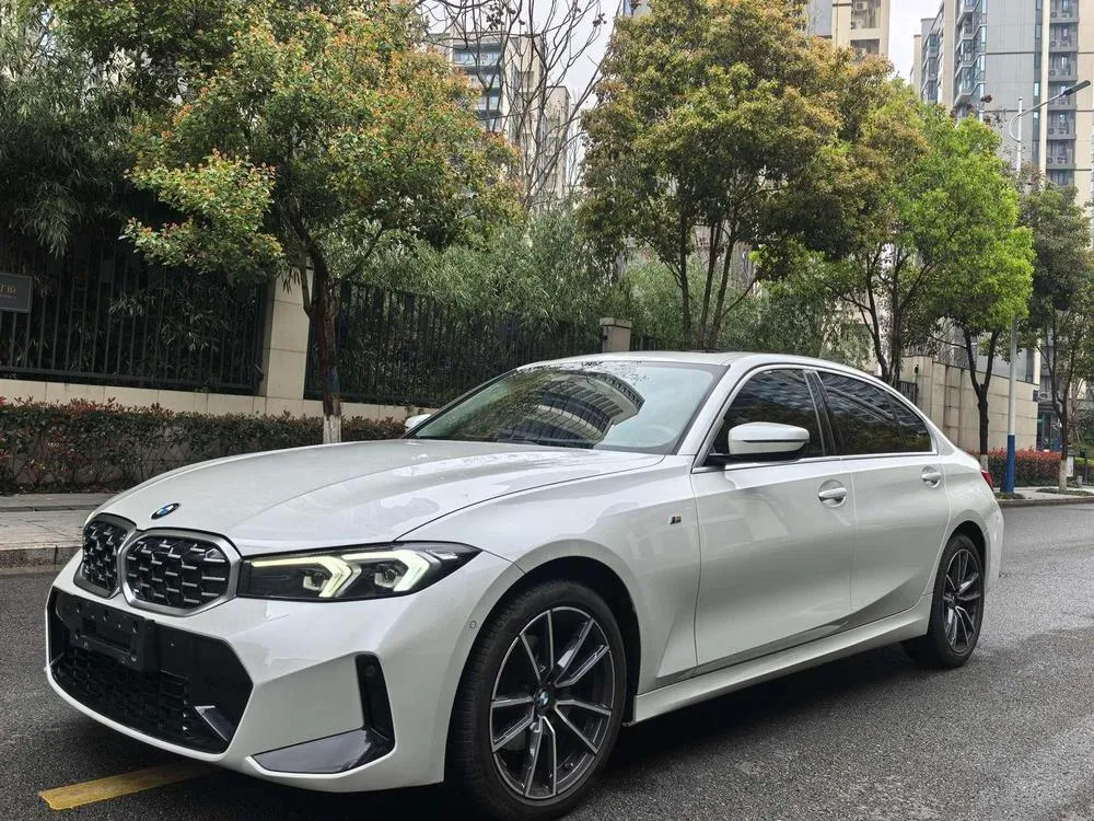 BMW 3-Series, 2023