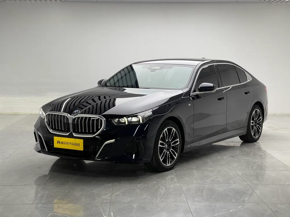 BMW 5-Series, 2024