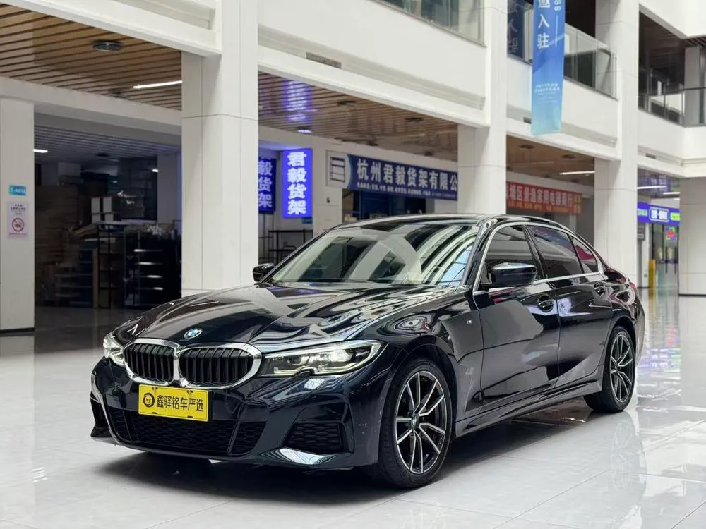 BMW 3-Series, 2022