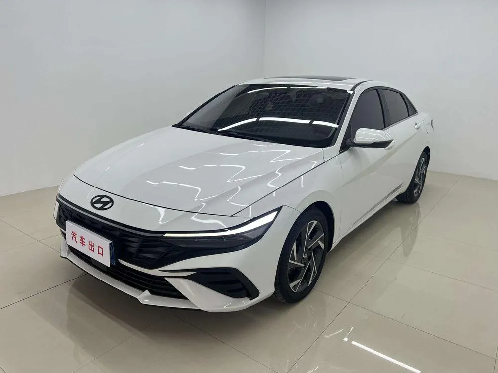 Hyundai Elantra, 2023