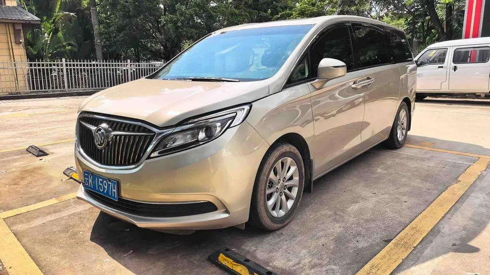 Buick GL8, 2018