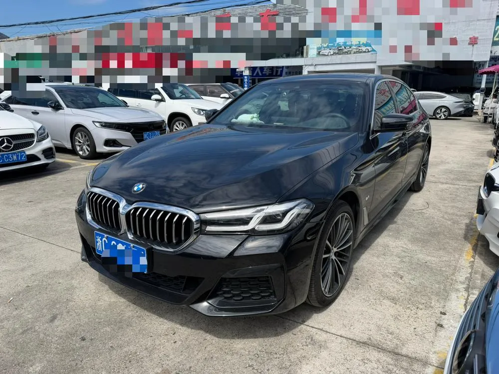BMW 5-Series, 2022