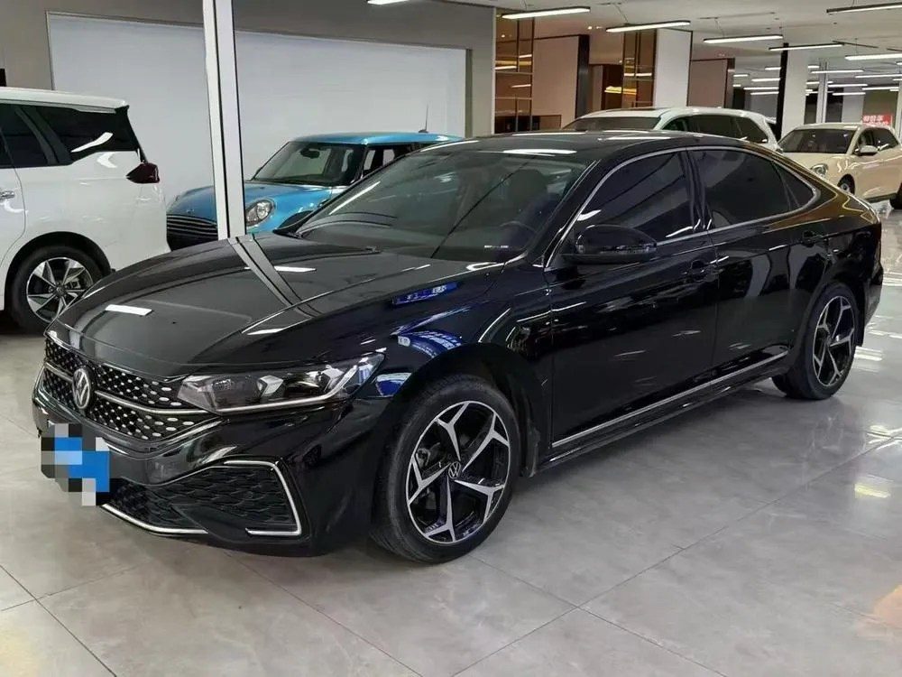 Volkswagen Passat, 2023