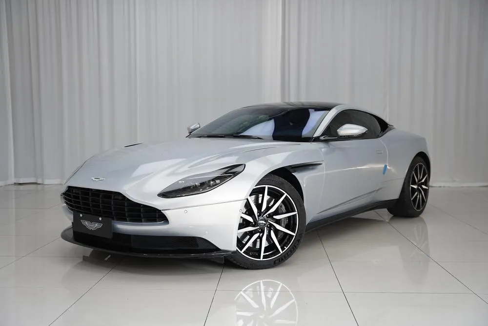 Aston Martin DB11, 2017