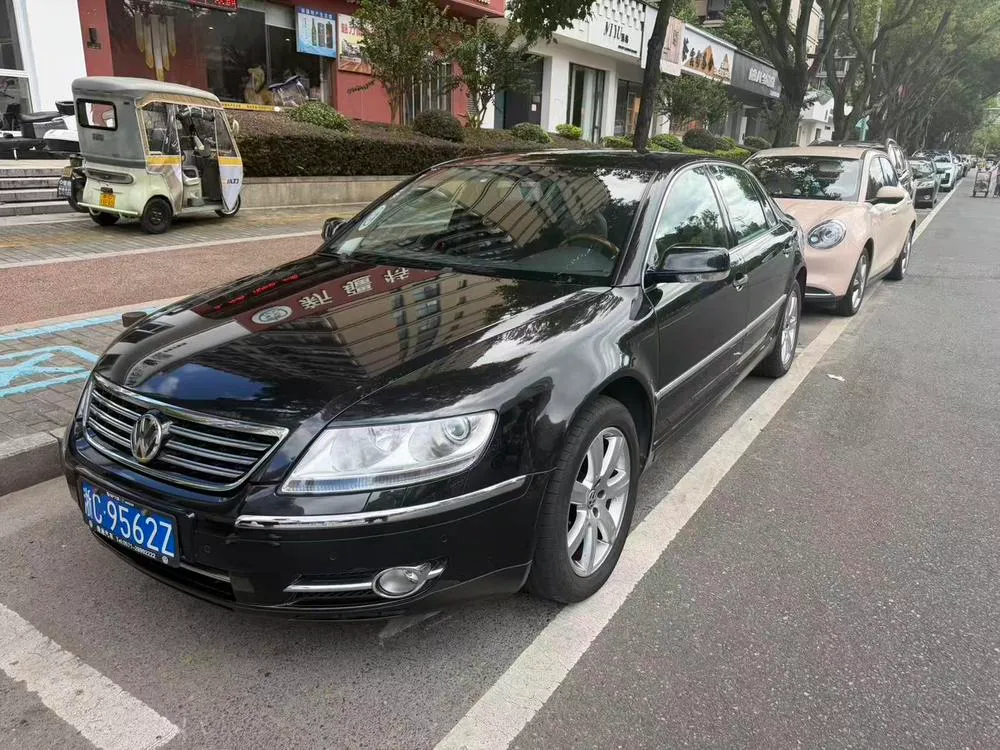 Volkswagen Phaeton, 2009