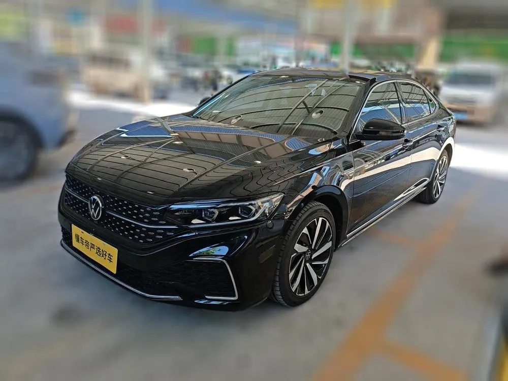 Volkswagen Passat, 2022