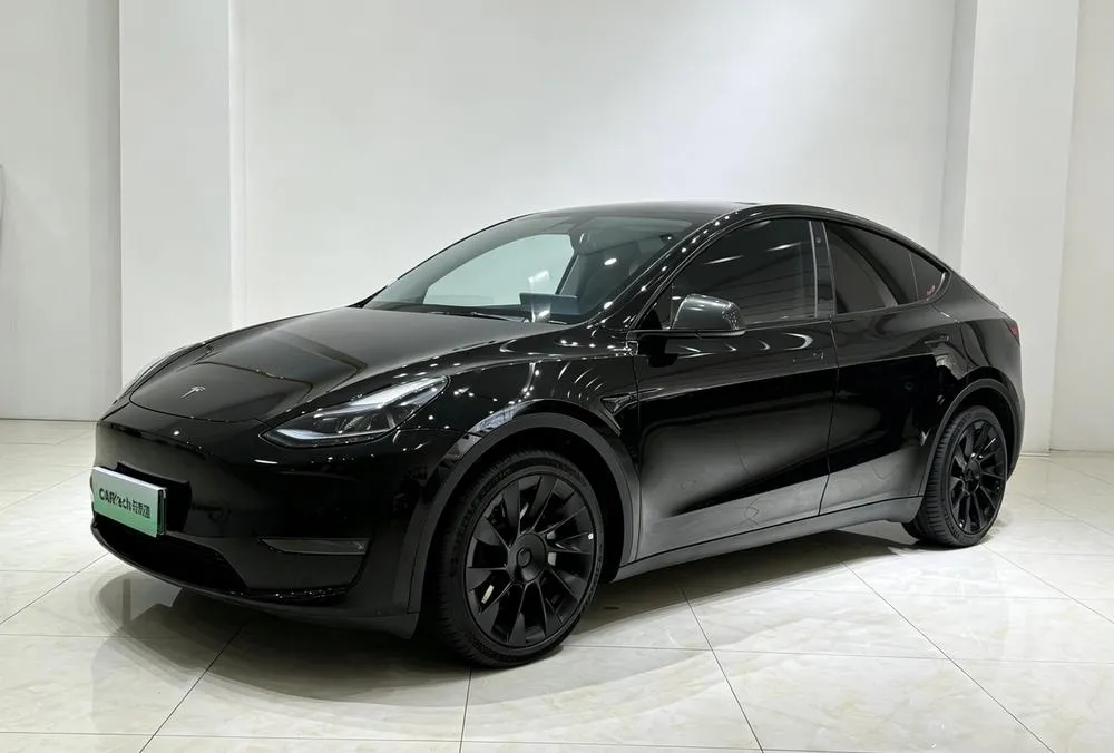 Tesla Model Y, 2023