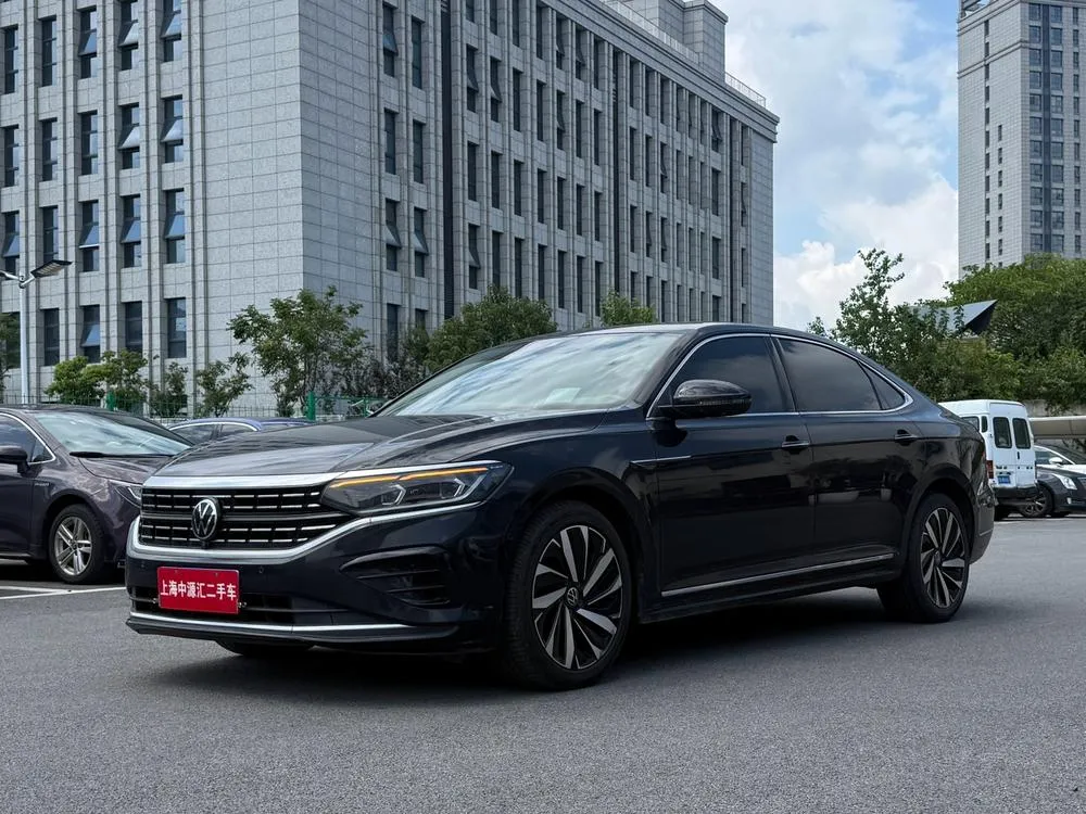 Volkswagen Passat, 2022