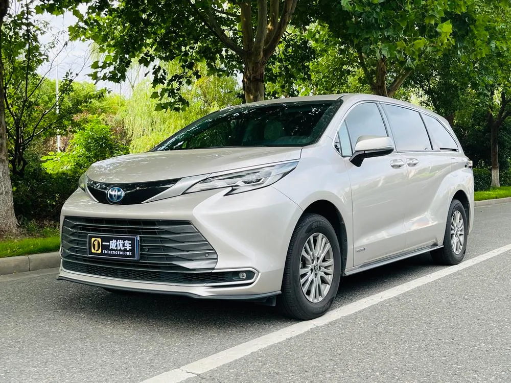 Toyota Sienna, 2023