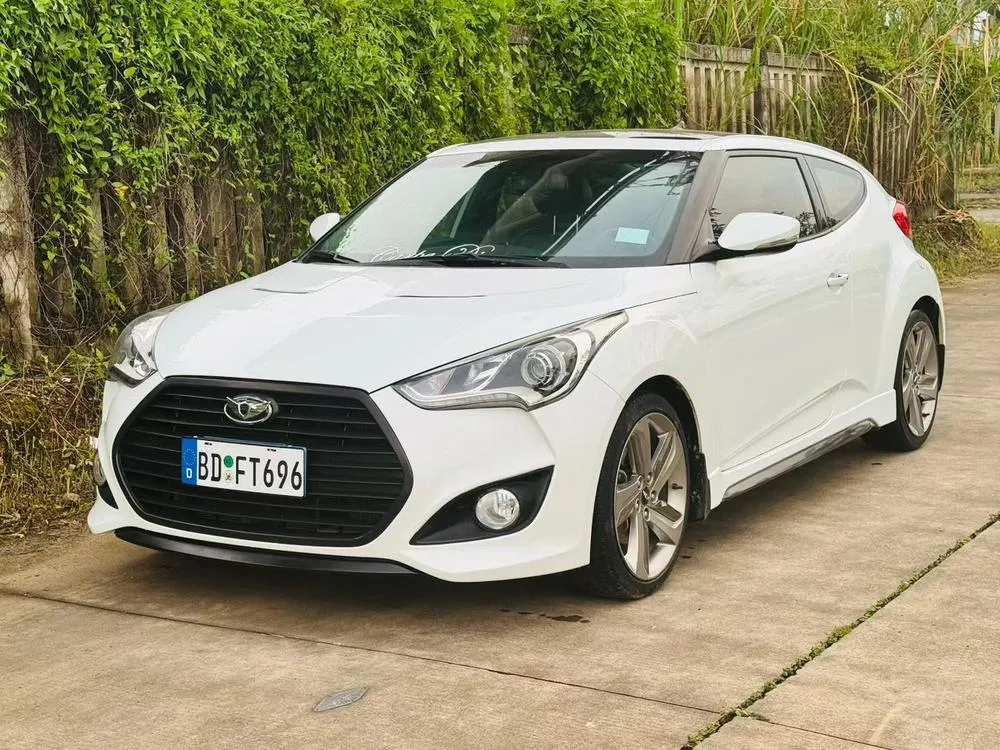 Hyundai Veloster, 2012