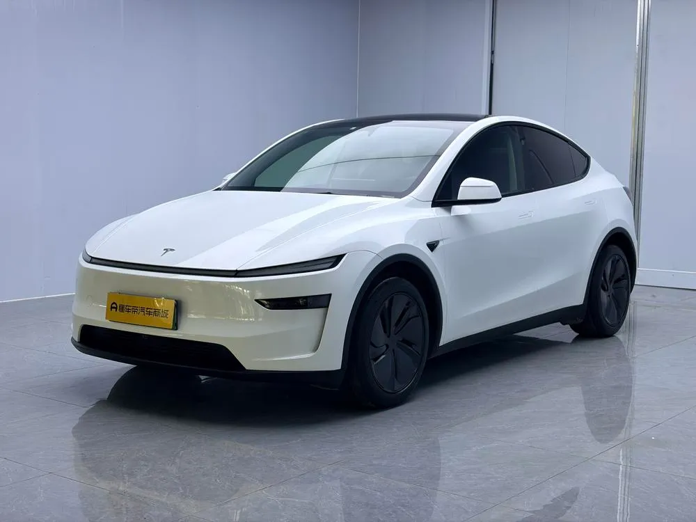 Tesla Model Y, 2025