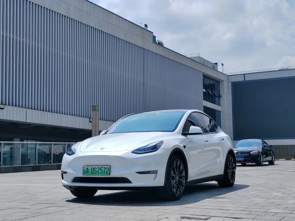 Tesla Model Y, 2024
