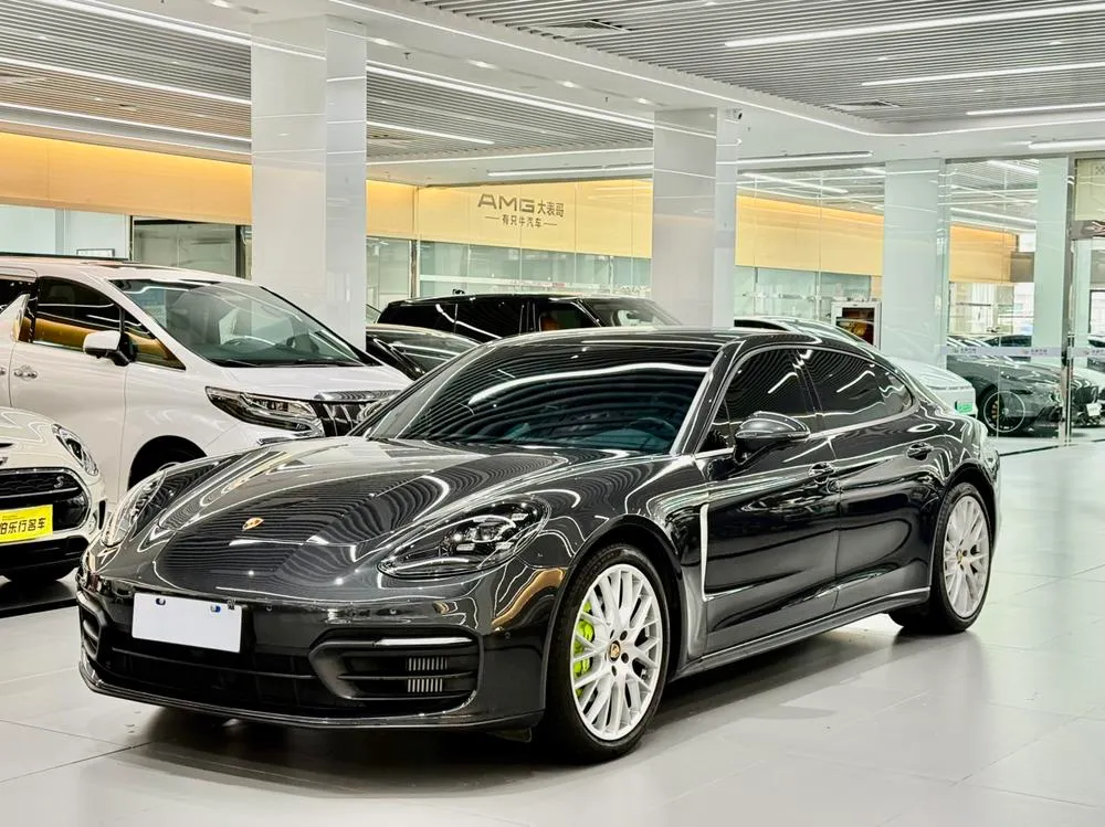 Porsche Panamera, 2022
