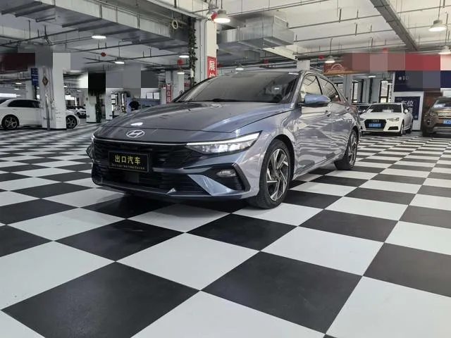 Hyundai Elantra, 2023