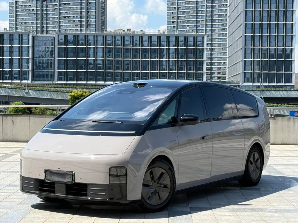 Li Auto MEGA, 2025