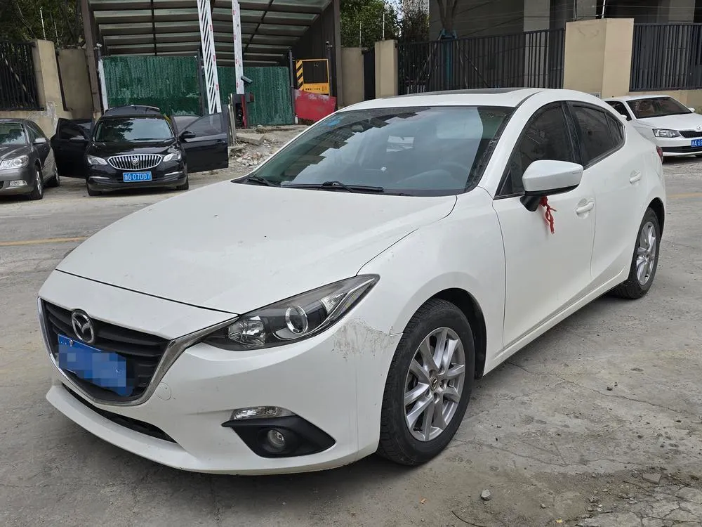 Mazda 3 Axela, 2016