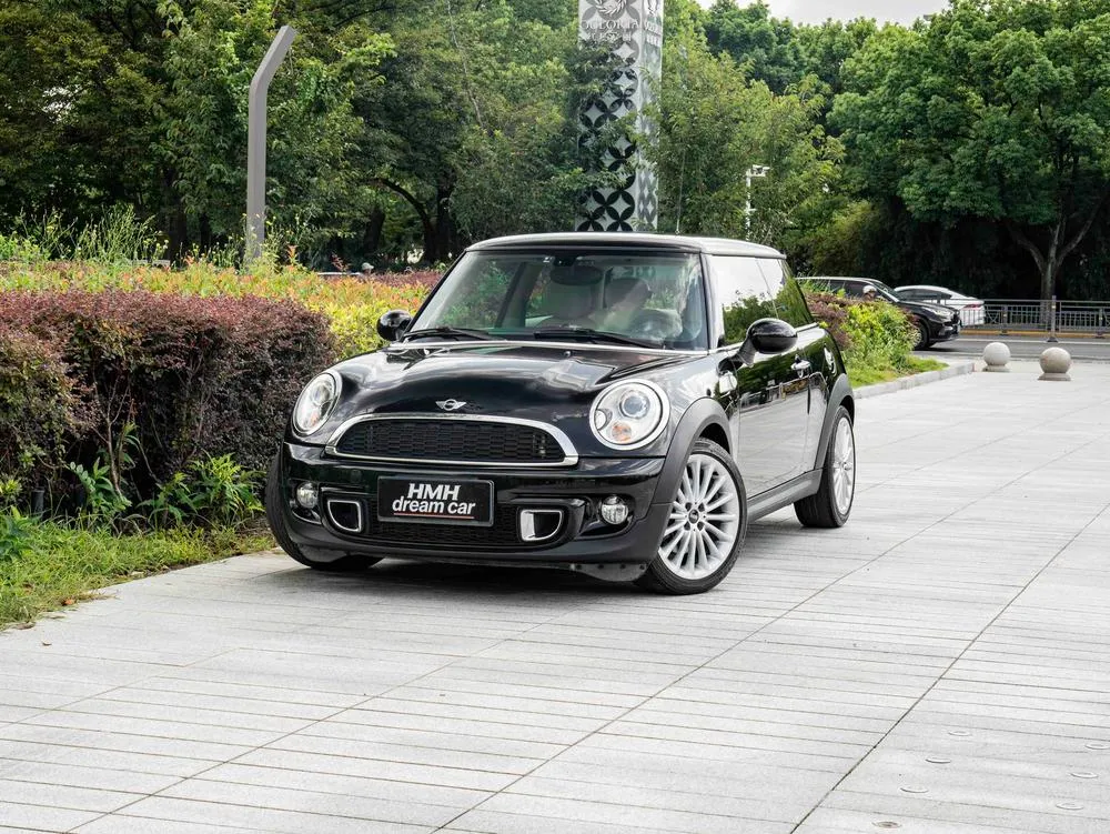 MINI MINI, 2012