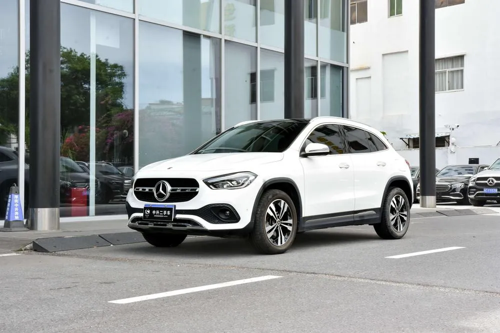 Mercedes-Benz GLA GLA 220, 2023 — фото 1