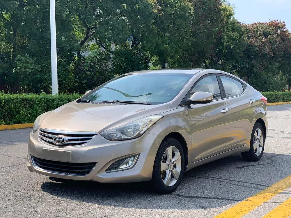 Hyundai Elantra Langdong, 2013