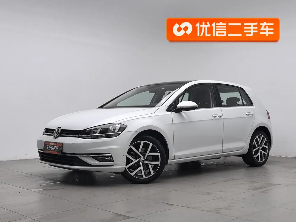Volkswagen Golf 230TSI Auto Luxury Version, 2018 — фото 1